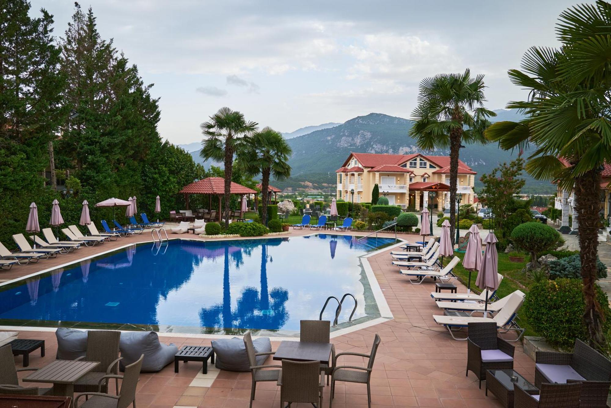 Famissi Suites 2 卡兰巴卡 外观 照片